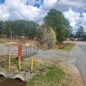 gated access from peaceful rd