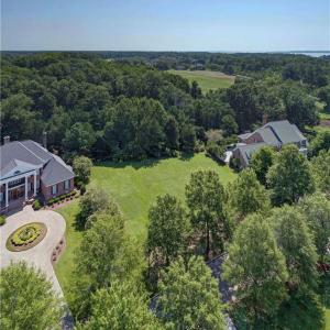 Photo #8 of 1210 Two Rivers Point, Williamsburg, Virginia 0.6 acres