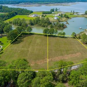 Adjoining waterfront lot also availble