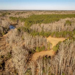 Photo #13 of 501 Racefield Drive, Toano, Virginia 130.0 acres
