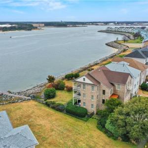 Photo #5 of 9622 Bay Point Drive, Norfolk, Virginia 0.2 acres