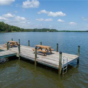 Bring your fishing pole or pack a lunch on the stunning Piankatank River