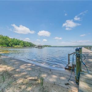 Community Dock & Beach