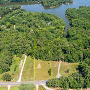 Footage on state route for easy access to Mathews, Gloucester & surrounding communities