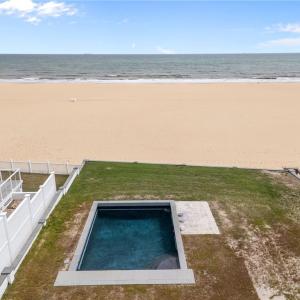 Photo #6 of 5006 Ocean Front Avenue, Virginia Beach, Virginia
