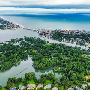 Photo #6 of 1850 Woodside Lane, Virginia Beach, Virginia 4.0 acres