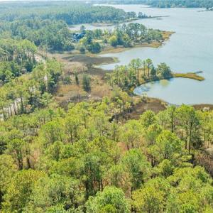 Photo #7 of 451 Wind Mill Point Road, Hampton, Virginia 1.0 acres