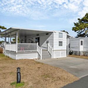 Photo #22 of 3665 Sandpiper Road, Virginia Beach, Virginia