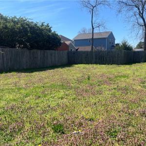 Photo #2 of 512 Oak Street, Portsmouth, Virginia