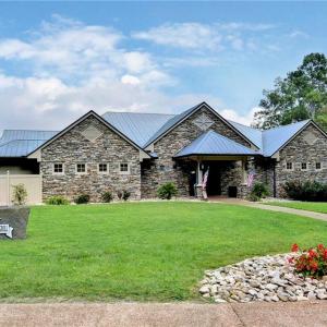Golf Clubhouse
