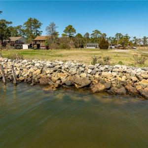 Photo #7 of 1754 Jenkins Neck Road, Hayes, Virginia 1.1 acres