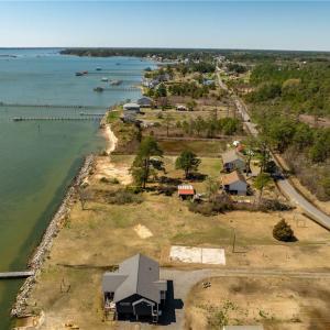 Photo #9 of 1754 Jenkins Neck Road, Hayes, Virginia 1.1 acres