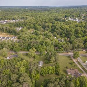 Photo #11 of 412 Waller Mill Road, Williamsburg, Virginia 3.9 acres