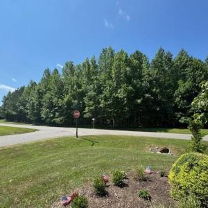 Photo #20 of 27 East West Parkway, Gloucester, Virginia 2.4 acres