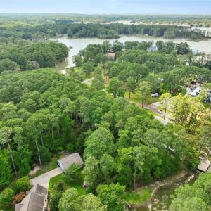 Photo #4 of 106 Anchor Drive, Yorktown, Virginia 1.7 acres
