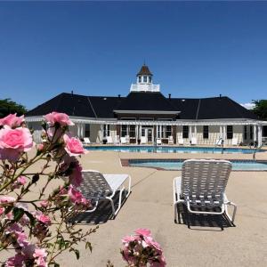 Governor's Pointe Club and Pool