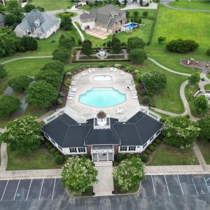 Governor's Pointe Clubhouse and Pool