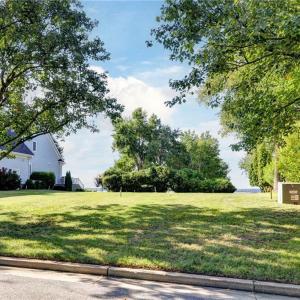 Photo #8 of 1540 Harbor Road, Williamsburg, Virginia 0.4 acres
