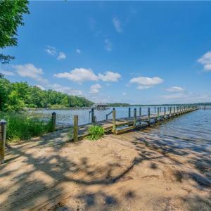 Boat Launch & Sandy Beach