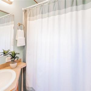 Photo #16 of 3665 Sandpiper Road, Virginia Beach, Virginia