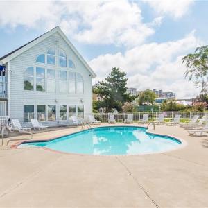 Photo #24 of 3665 Sandpiper Road, Virginia Beach, Virginia