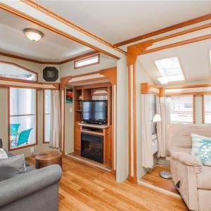 Photo #8 of 3665 Sandpiper Road, Virginia Beach, Virginia