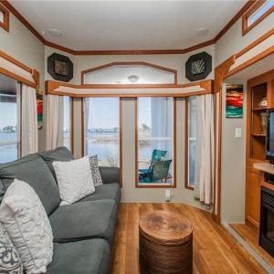 Photo #9 of 3665 Sandpiper Road, Virginia Beach, Virginia