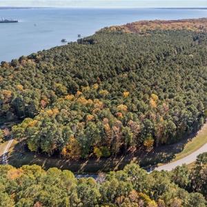 Photo #4 of 1437 Lawnes Neck Drive, Smithfield, Virginia 5.0 acres