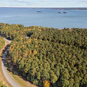 Photo #7 of 1437 Lawnes Neck Drive, Smithfield, Virginia 5.0 acres