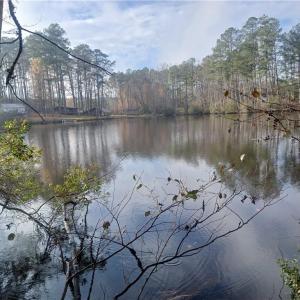 14-acre pond for fishing
