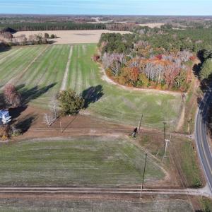 Farm house to the west of Rt 31