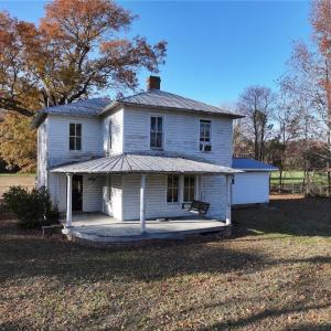 Farm house dating from the 1920s