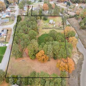 Square is not exact but gives a visual representation of the lot. Road on left is windy point leading to little florida road