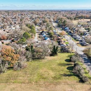 Photo #4 of 691 Dresden Drive, Newport News, Virginia 2.1 acres