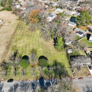 Photo #3 of 691 Dresden Drive, Newport News, Virginia 2.1 acres