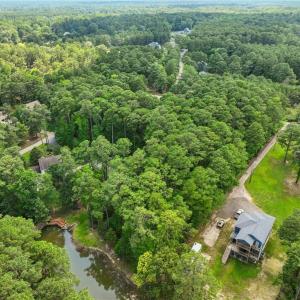 Photo #2 of 106 Anchor Drive, Yorktown, Virginia 1.7 acres