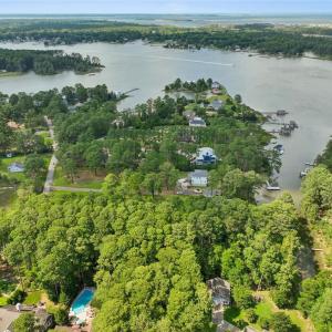 Photo #6 of 106 Anchor Drive, Yorktown, Virginia 1.7 acres