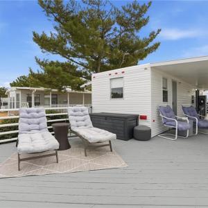 Photo #38 of 3665 Sandpiper Road, Virginia Beach, Virginia