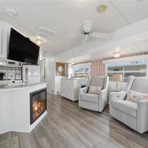 Photo #13 of 3665 Sandpiper Road, Virginia Beach, Virginia