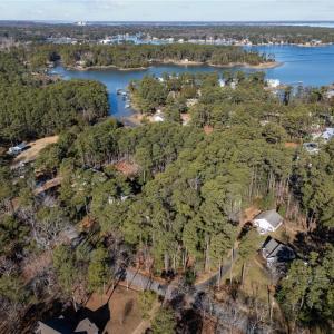 Photo #3 of 713 Ship Point Road, Yorktown, Virginia 0.6 acres