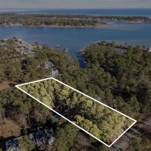 Photo #16 of 713 Ship Point Road, Yorktown, Virginia 0.6 acres