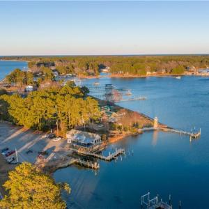 Welcome to Gwynn's Island in Mathews, VA