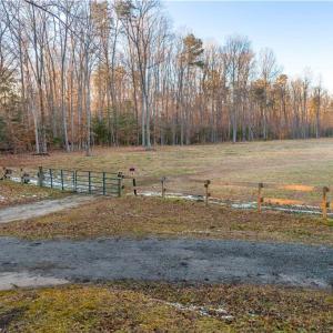 Photo #13 of 9744 Runninghorse Lane, Gloucester, Virginia 18.5 acres