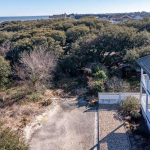 Access roads to Bayfront lots. Note the curbs already present