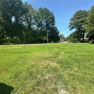 Photo #4 of 604 Old Buckroe Road, Hampton, Virginia