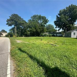 Photo #5 of 604 Old Buckroe Road, Hampton, Virginia