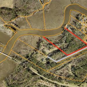 20 Acres on Powhatan Creek lined in red, gray line is private driveway.
