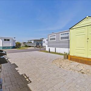 Photo #7 of 3665 Sandpiper Road, Virginia Beach, Virginia