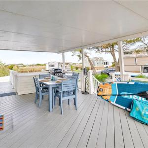 Photo #13 of 3665 Sandpiper Road, Virginia Beach, Virginia