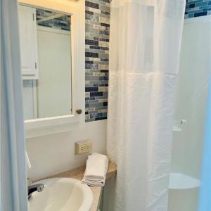 Photo #21 of 3665 Sandpiper Road, Virginia Beach, Virginia